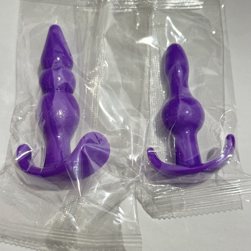 2 BUTT PLUG CHỮ T TÍM