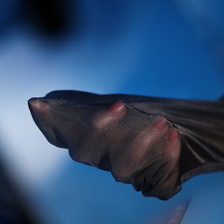 BODYSUIT MỎNG XUYÊN THẤU BÓNG DẦU HỞ ĐÁY 6758