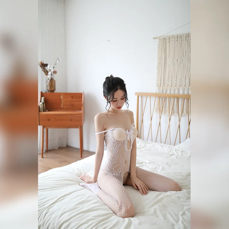TẤT LIỀN THÂN REN HOA XUYÊN THẤU HỞ ĐÁY QUYẾN RŨ 7506